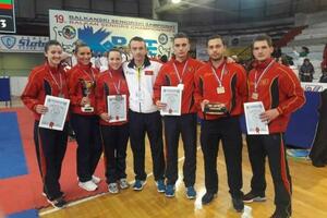 Kata timovima srebrna i bronzana medalja
