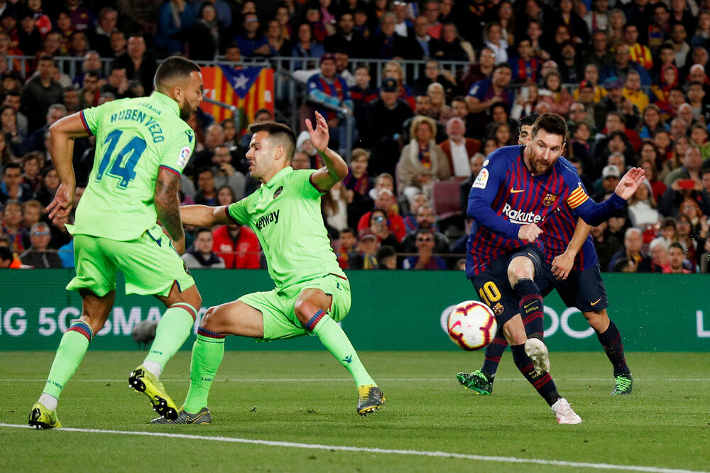 Leo Mesi postiže gol za titulu, Foto: Reuters