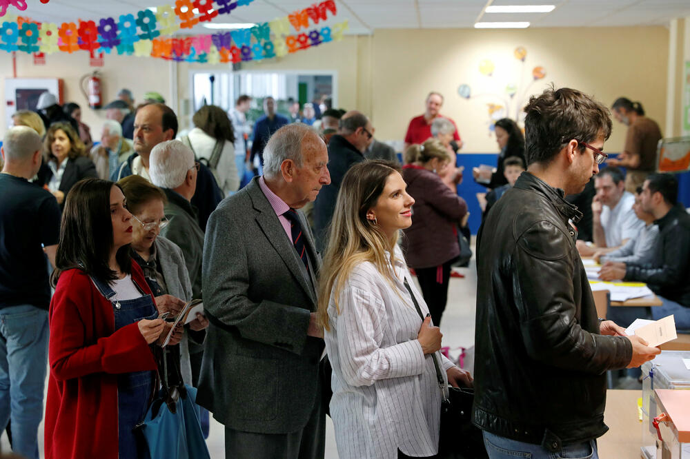 Sa glasačkog mjesta u Madridu, Foto: Reuters