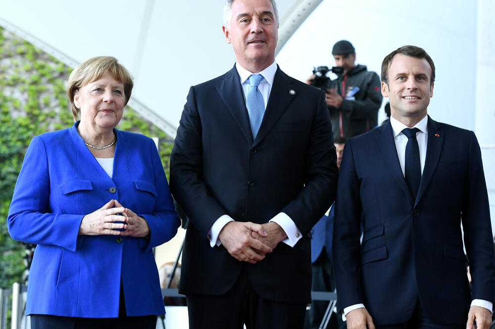 Đukanović sa Angelom Merkel i Emanuelom Makronom, Foto: Reuters