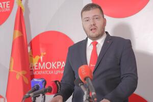 Demokrate: Jovović mimo zakona donirao pare DPS-u, Vlada mu...