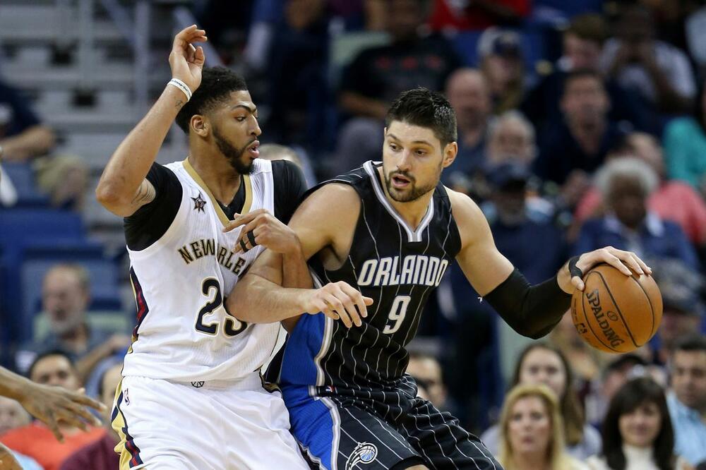 Nikola Vučević u duelu sa Entonijem Dejvisom, Foto: USA Today