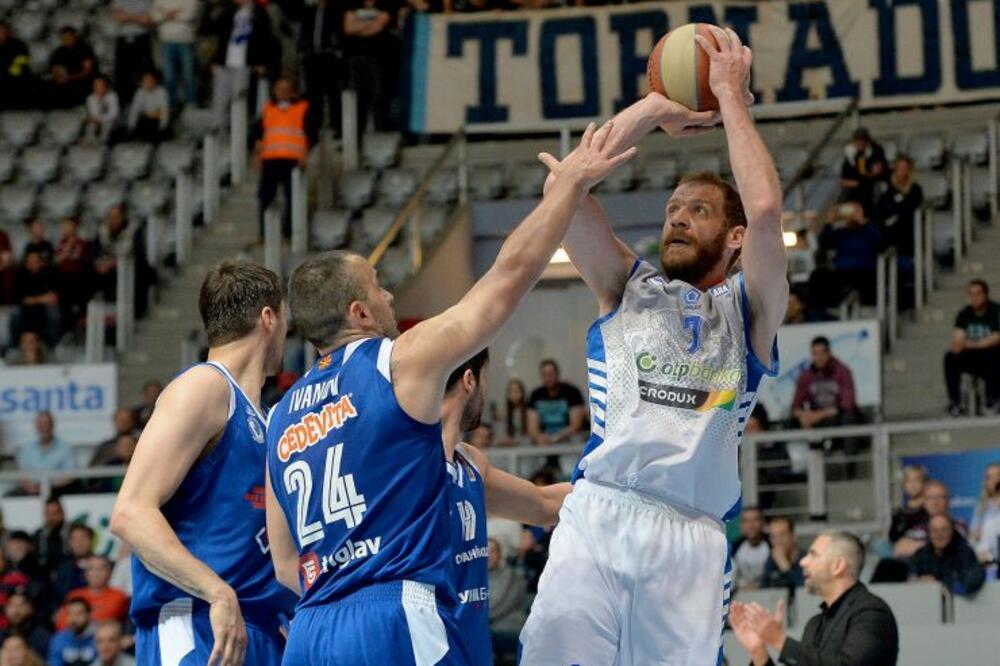 Makedonci nisu imali rješenja za veterana Luku Žorića, Foto: ABA liga