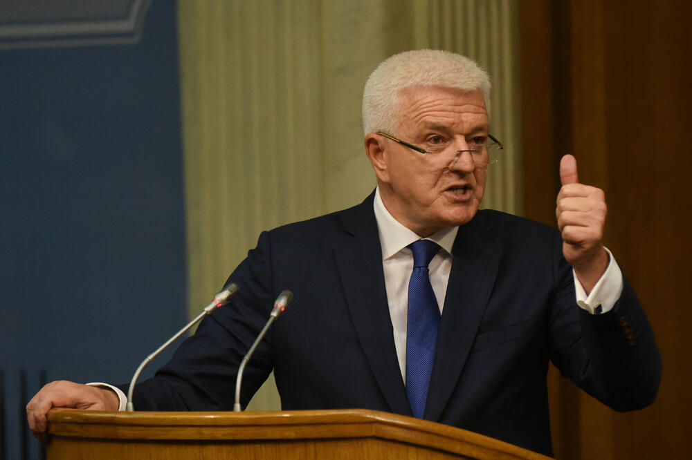 “Ukinuli smo rad nedjeljom, povećali minimalac, smanjili dažbine na plate...” Marković, Foto: Boris Pejović