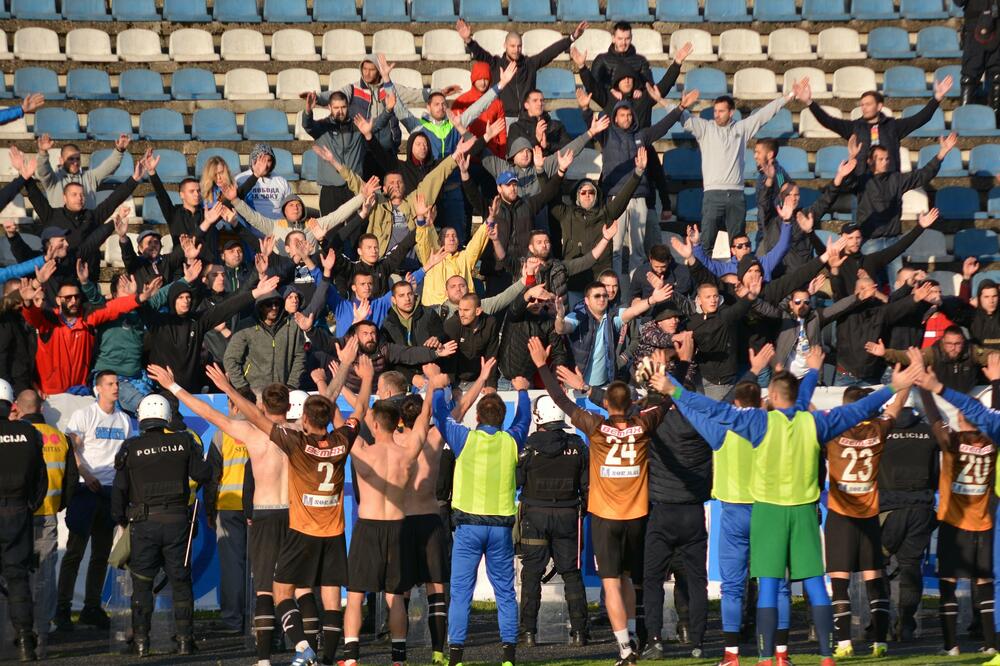 Slavlje fudbalera i navijača Budućnosti, Foto: Milan Šapurić