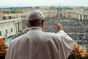 Grupa katoličkih sveštenika i teologa traži da papu proglase...