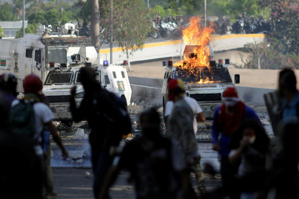 Neredi u glavnom gradu, Foto: Reuters