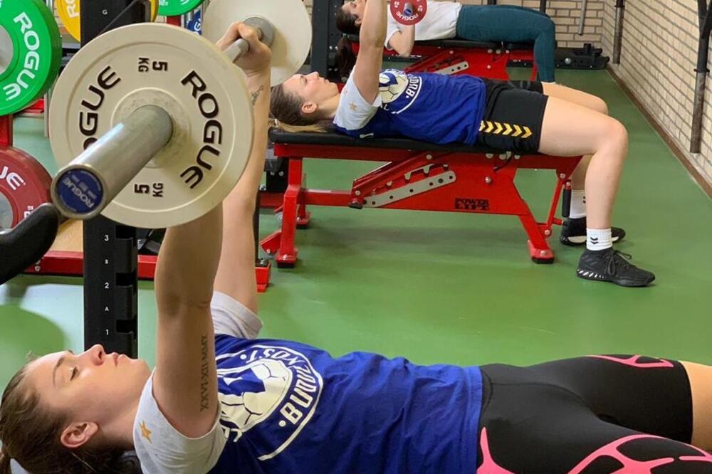 Ema Ramusović, Tatjana Brnović i Marina Rajčić na treningu