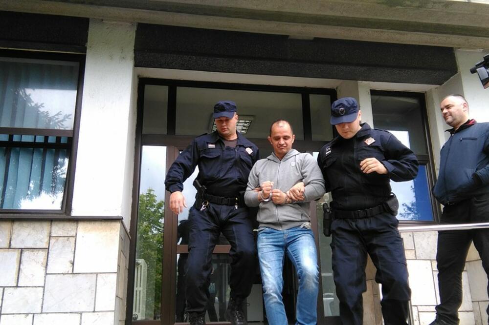 Ivanović nakon saslušanja u Osnovnom tužilaštvu u Nikšiću, Foto: Svetlana Mandić