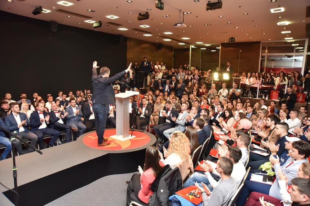 Jedini kandidat za predsjednika: Aleksa Bečić, Foto: Demokratska Crna Gora