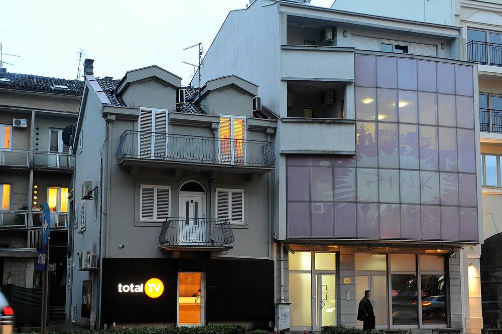 “Senzacionalističko novinarstvo” - Zgrada nekadašnje TV Pink M, Foto: Zoran Đurić