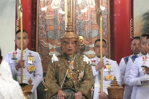 Tajlandski kralj krunisan na svečanoj ceremoniji