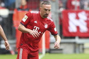 Novi kiks Dortmunda, Bajern sve bliži naslovu