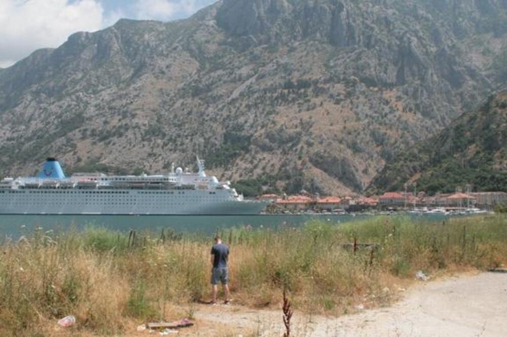 Okolina Kotora, Foto: Borislav Vukićević