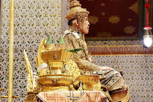 Pogledajte: Kruna kralja Tajlanda teška više od sedam kilograma