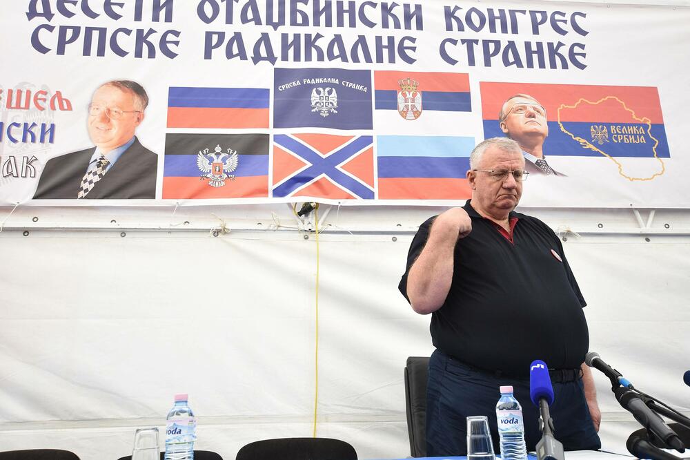 Šešelj u Hrtkovcima, Foto: Betaphoto