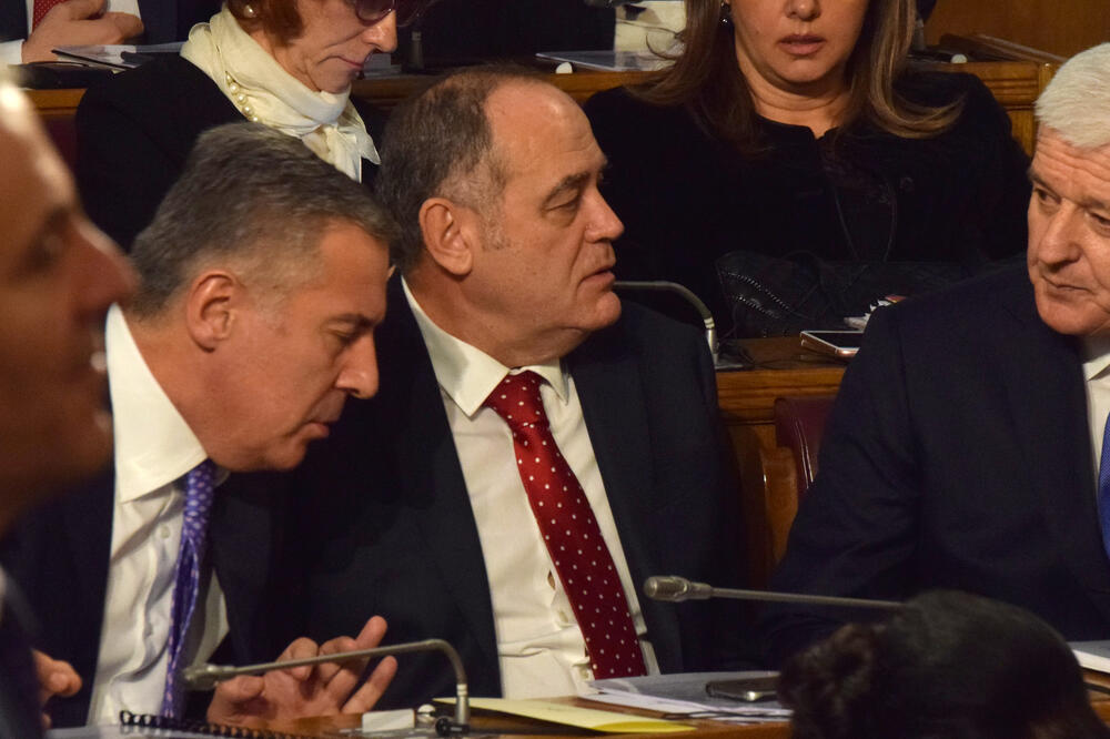 Vlada mora da mijenja prognoze, Foto: Boris Pejović