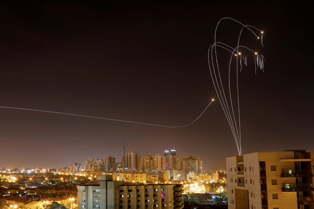 Antiraketni sistem presrijeće rakete u Aškelonu, Foto: Reuters
