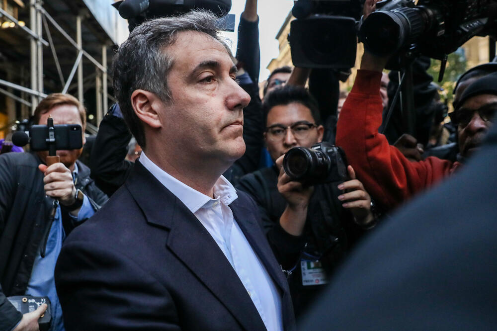 Koen napušta stan u Njujorku, kako bi se prijavio na služenje kazne, Foto: Reuters