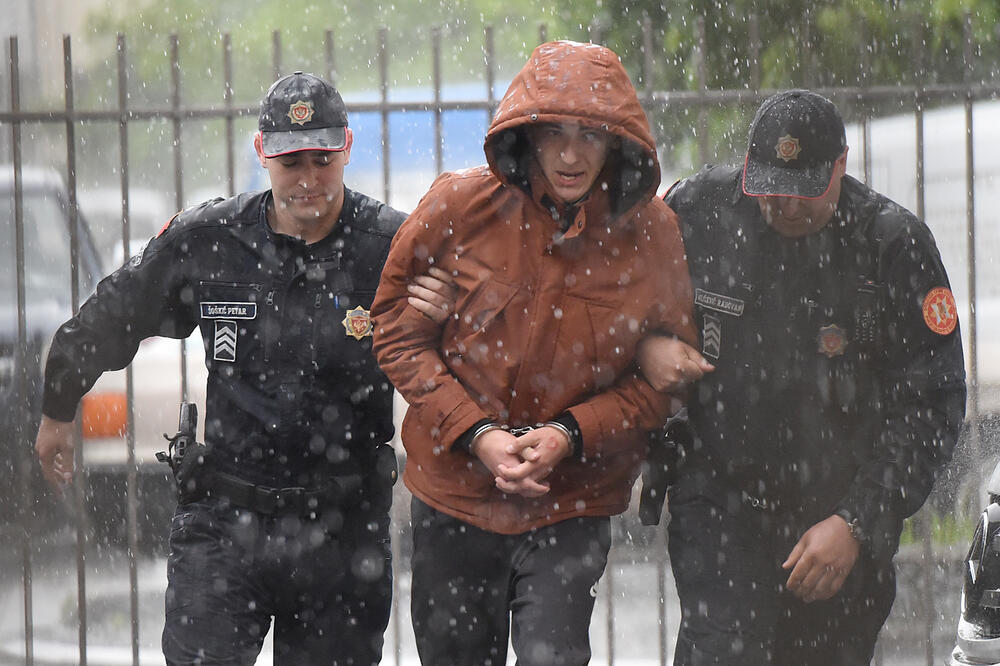 Ajdarpašića juče privode na saslušanje, Foto: Savo Prelević