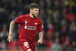 Ne igra, a privlači pažnju velikana: Benfika želi Alberta Morena