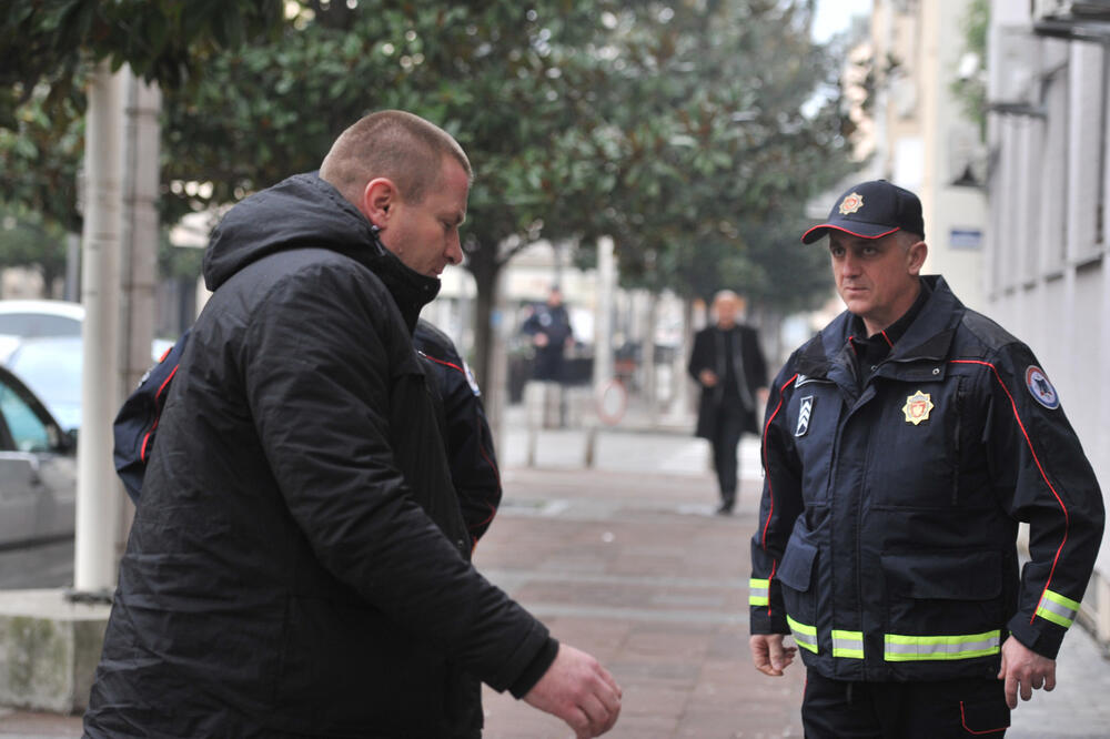 Čovjek na kome počiva optužnica: Sinđelić ispred Višeg suda, Foto: Savo Prelević