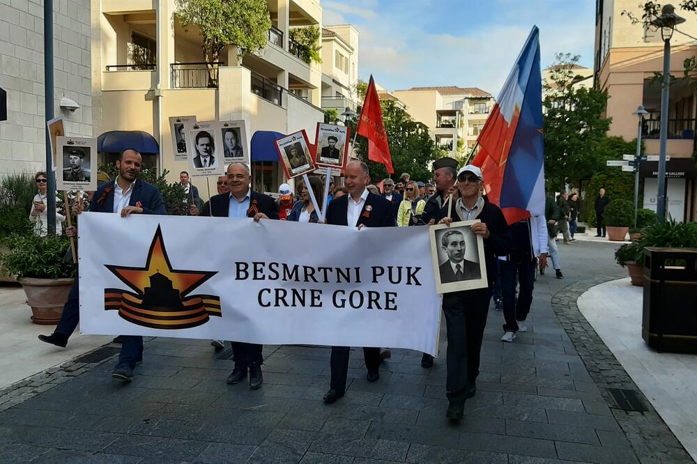 Sa parade NVO "Besmrtni puk Crne Gore", Foto: Siniša Luković