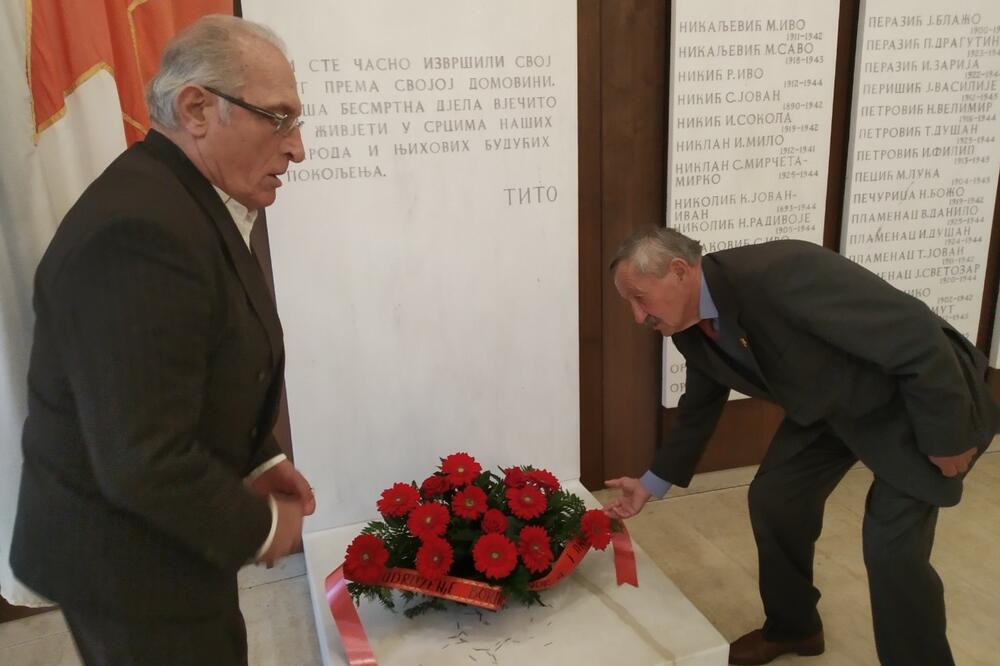 Sa polaganja vijenaca, Foto: Radomir Petrić