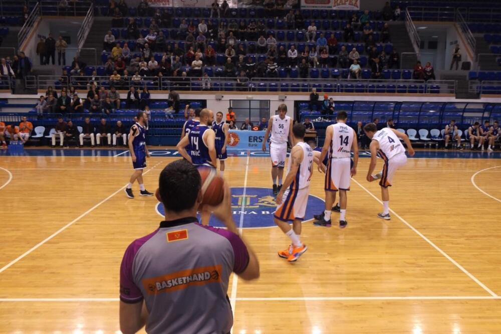 Sa meča Mornar - Sutjeska u Baru