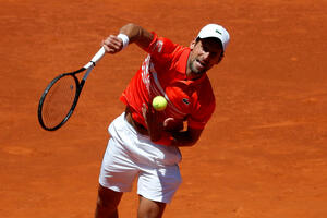 Đoković preko Šardija do četvrtfinala