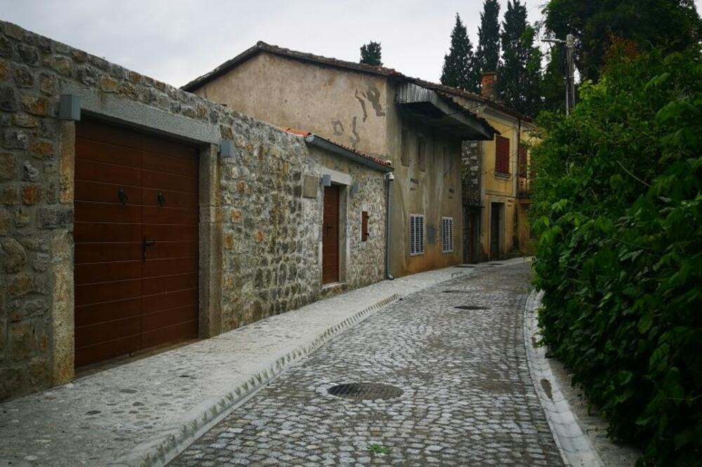 Završena rekonstrukcija: Ulica Braće Zlatičanin, Foto: Podgorica.me