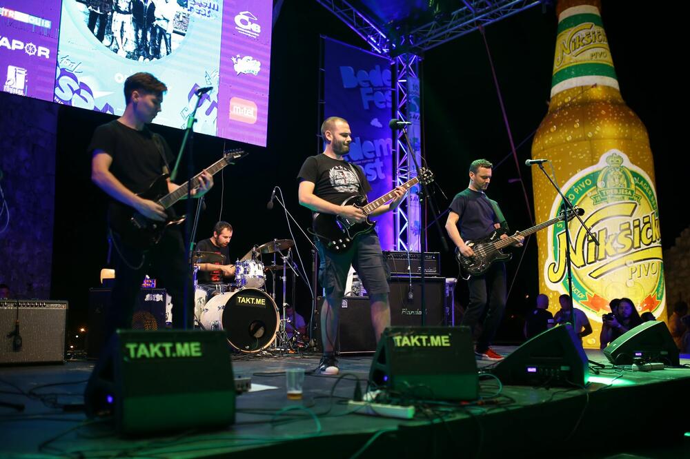 Off Duty, Foto: Privatna arhiva