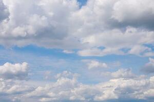 U petak promjenljivo, mjestimično kiša