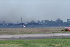 Bombarderi SAD sletjeli u Katar nakon prijetnji Irana