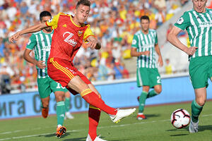 Povreda Luke Đorđevića, Arsenal hit prvenstva