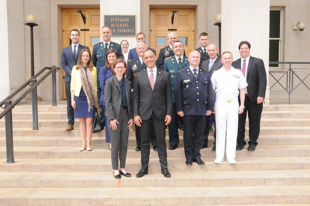 Kuper i Ivanović, Foto: Ministarstvo odbrane