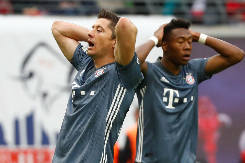 Levandovski i Alaba očajavaju nakon promašenog zicera Gnabrija, Foto: Reuters