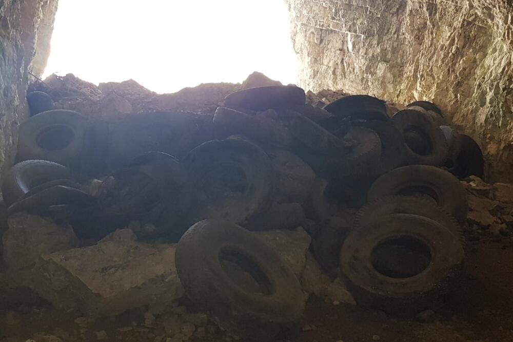 Našli “mjesto” za gume, Foto: Privatna arhiva