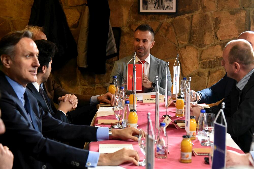 Sa ranijeg sastanka lidera opozicije, Foto: Boris Pejović