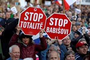 Desetine hiljada Čeha demonstrirale protiv nove ministarke pravde...