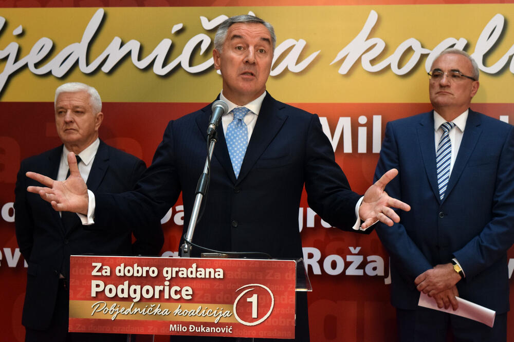 Završna izborna konferencija u Podgorici: Marković, Đukanović i Milošević, Foto: Luka Zeković