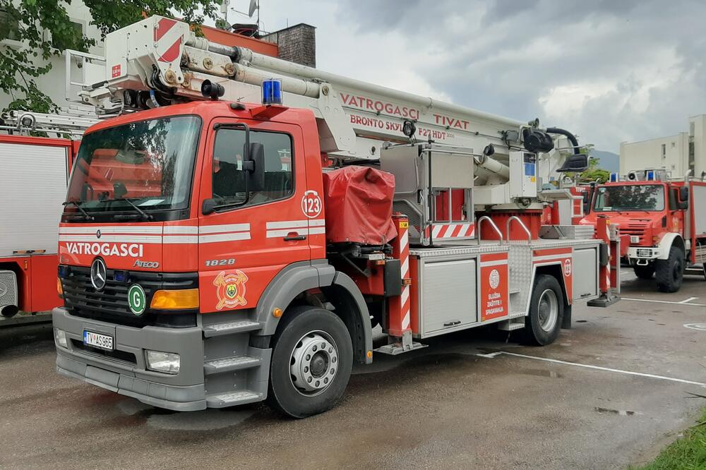 Počela i obuka tivatskih vatrogasaca za korišćenje vozila, Foto: Siniša Luković