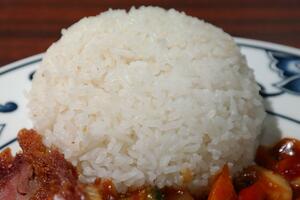 Trovanje hranom: Opasnost od podgrijanog pirinča