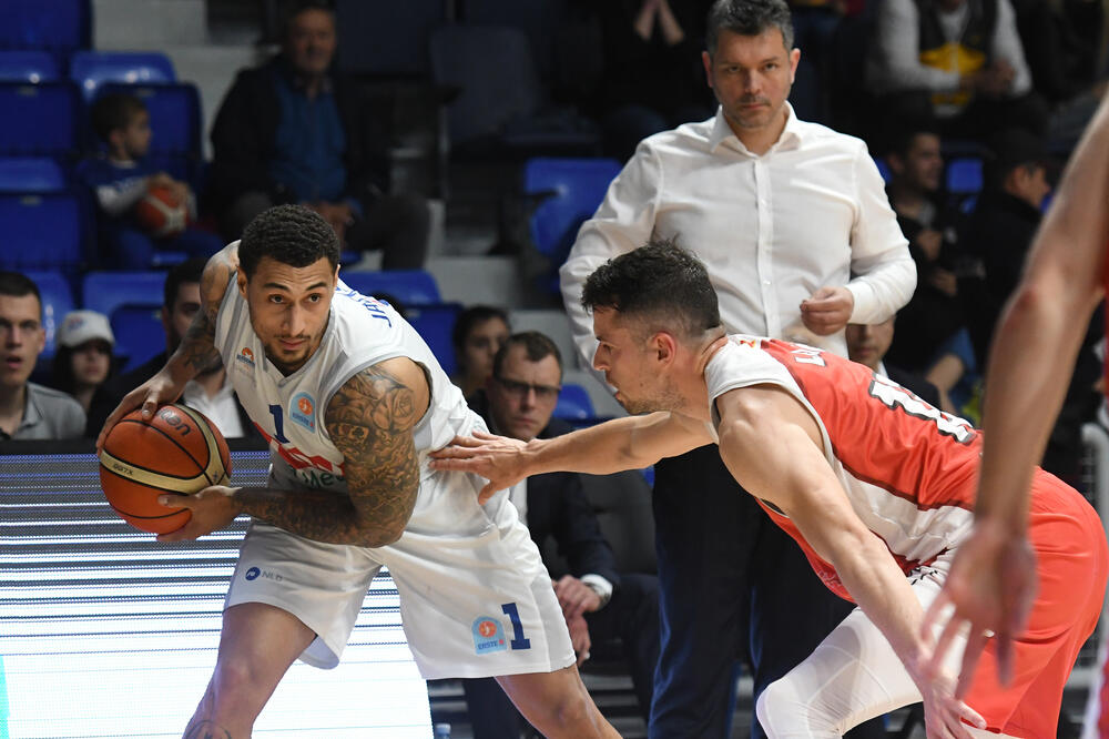 Najefikasniji: Edvin Džekson na meču sa Lovćenom, Foto: Savo PRELEVIC