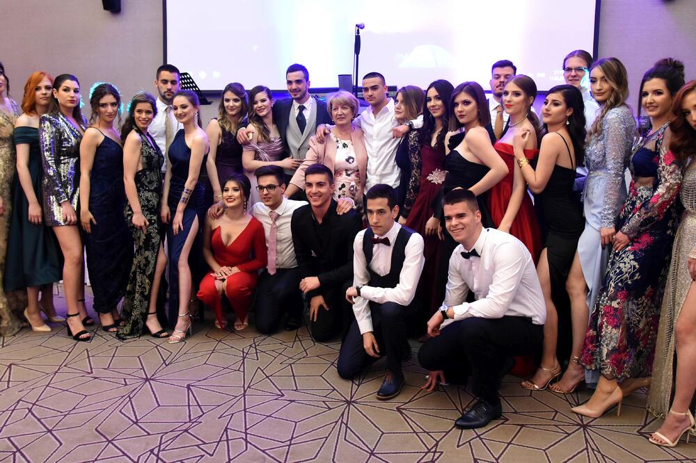 Sa maturske večeri, Foto: Boris Pejović