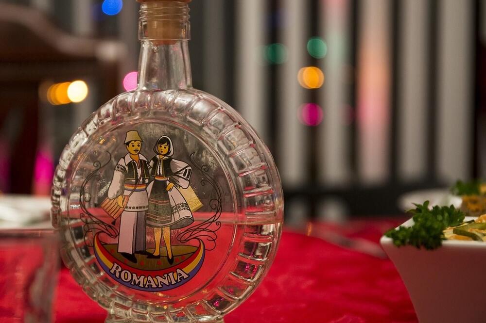 U Rumuniji je najpoznatija šljivovica &ldquo;tuika&rdquo;, Foto: Atlasobscura.com