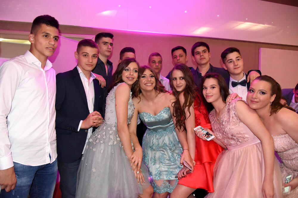 Polumaturanti OŠ "Maksim Gorki", Foto: Boris Pejović