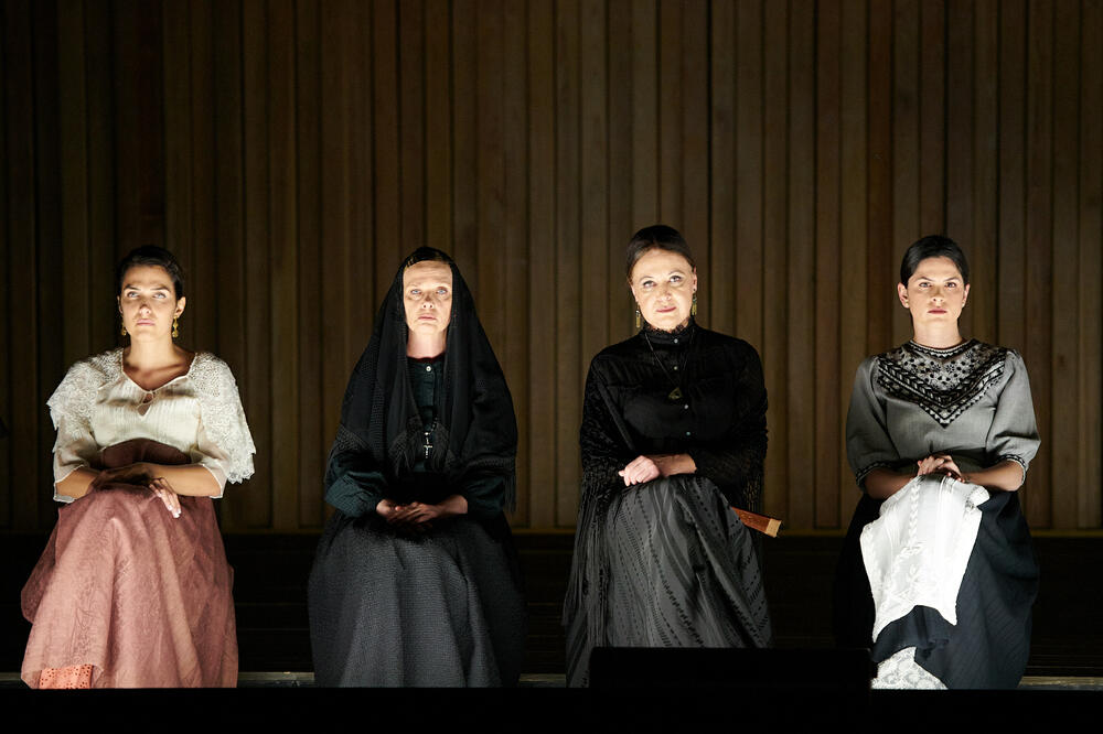 Iz predstave, Foto: Duško Miljanić