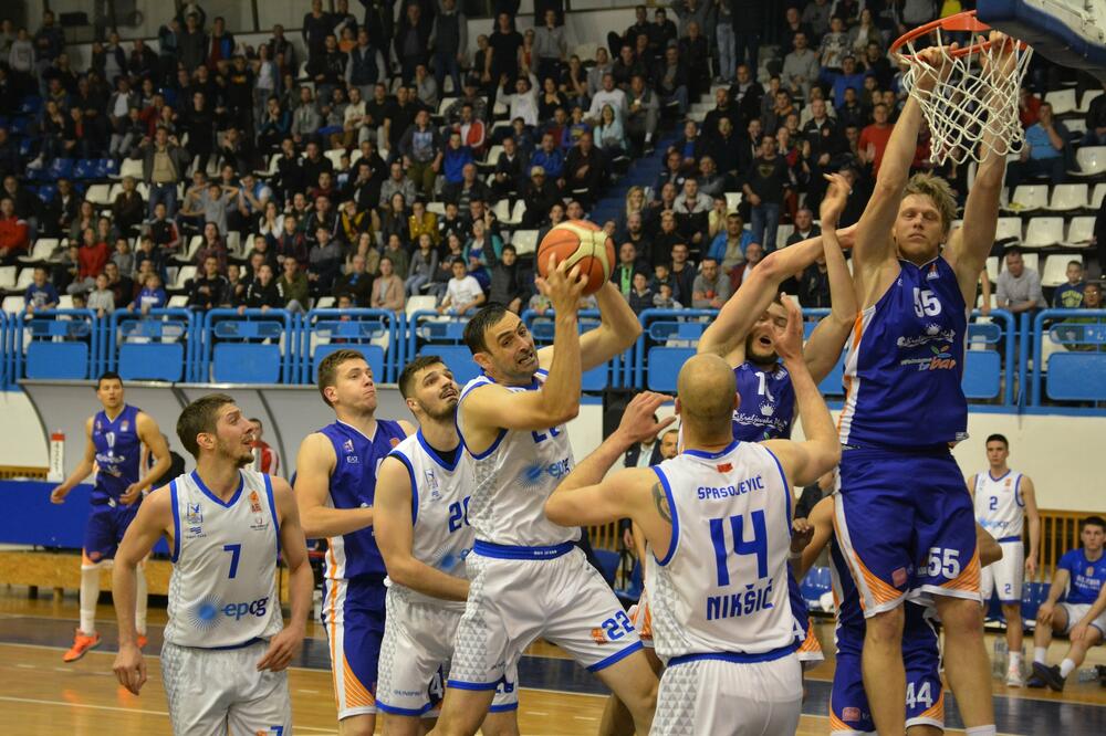 Sa večerašnje utakmice Sutjeska - Mornar (Foto: Milan Šapurić), Foto: Milan Šapurić