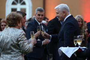 Cetinje: Prijemi, proslave i pri(v)ređivanje